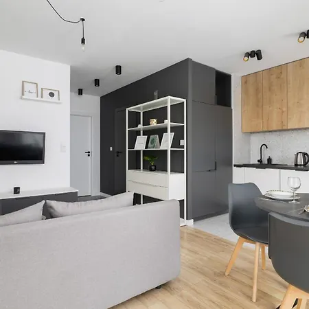 アパート Elegant In Cracow With Balcony, Parking And Desk By Renters *